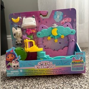 Gabby’s Dollhouse Play Set.